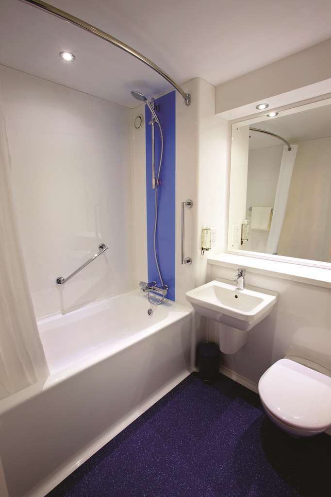 Travelodge Reading Whitley Quarto foto