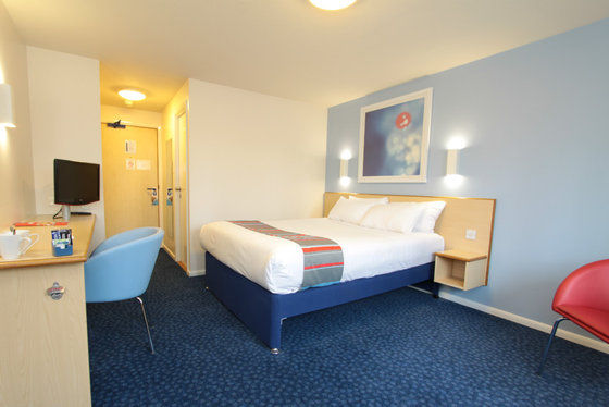 Travelodge Reading Whitley Quarto foto