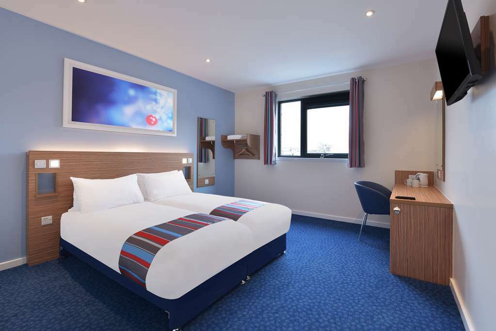 Travelodge Reading Whitley Quarto foto