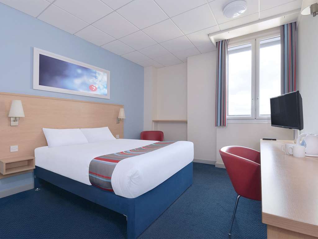 Travelodge Reading Whitley Quarto foto