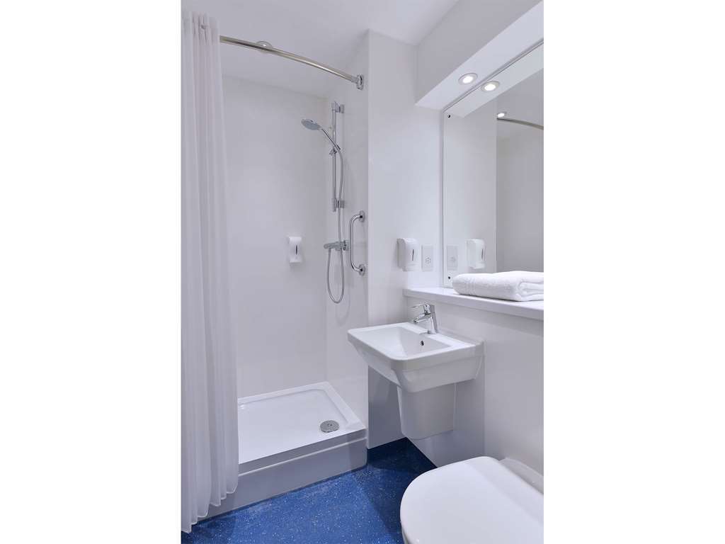 Travelodge Reading Whitley Quarto foto